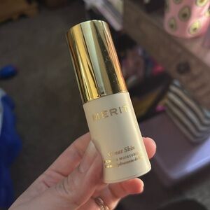 Great Skin Serum in Gold